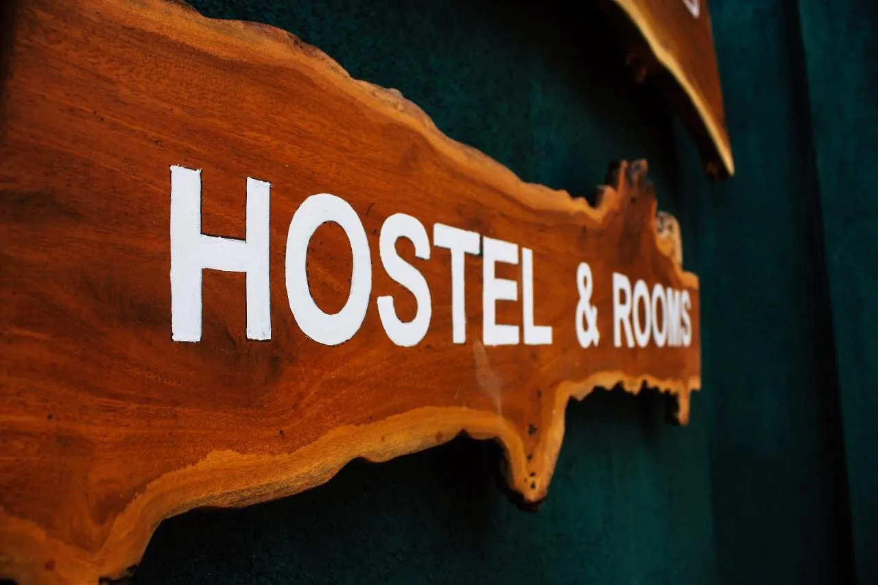 Benjohostel Katunayake 2*,