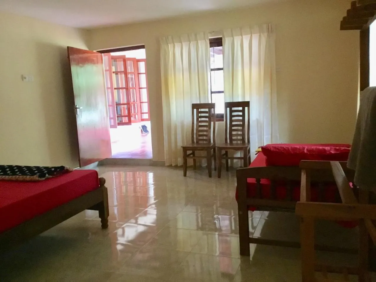 Benjohostel Katunayake