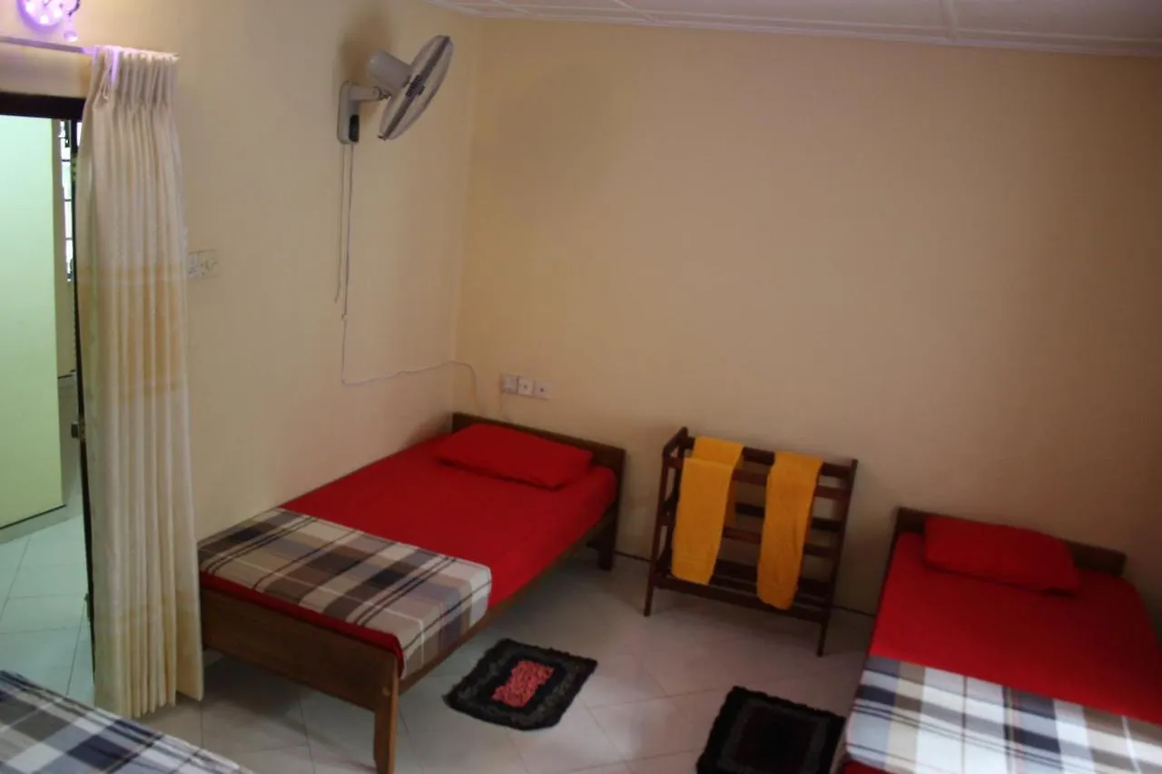 Benjohostel Katunayake Hotel