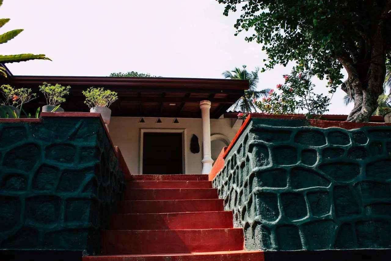 Benjohostel Katunayake Hotel