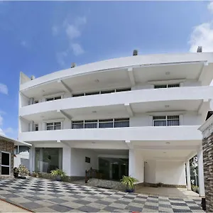 Hotel Ronaka Airport Transit